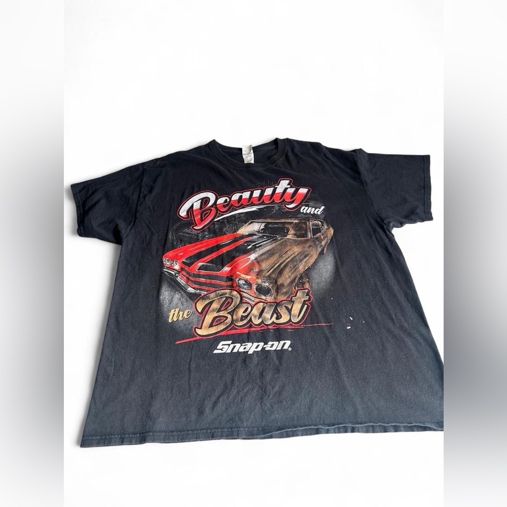 Snap-on Beauty and the Beast Car Graphic Tee XL Black Distressed